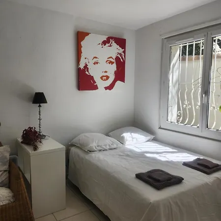 Lägenhet Chaleureux Nîmes